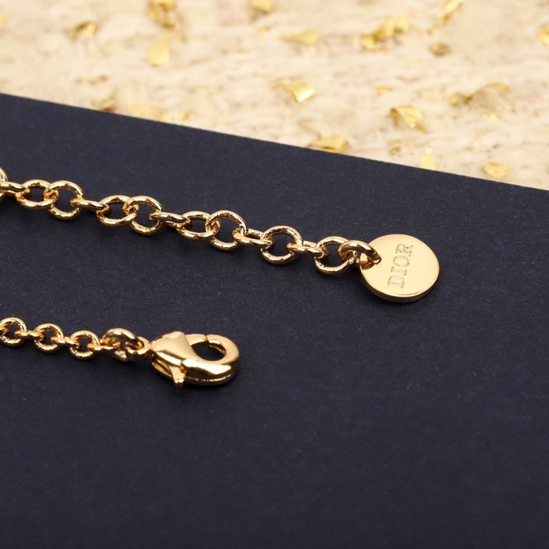 chr1st1an D10r earrings